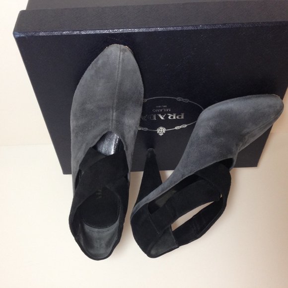 Authentic Prada grey/black two tone suede leather bootie - Picture 3 of 8